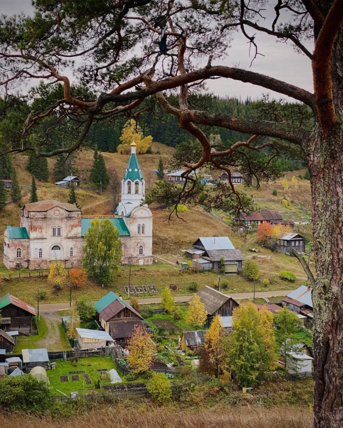 😯 Кын: Заброшенный завод Строгановых и музей под открытым небом в Пермском крае