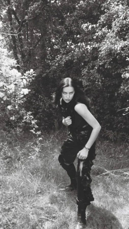 Необычная лесная фотосессия Ирины Шейк