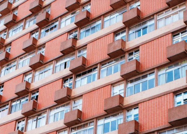 Почему в новых домах больше не делают балконы и что приходит им на смену