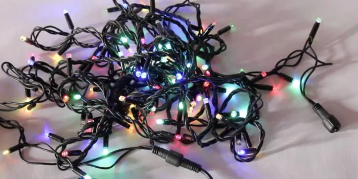 Свет в окне и на фасаде: какую гирлянду выбрать для дома и улицы, чтобы не прогадать?