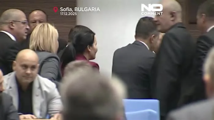 Мидл кик-махач в болгарском парламенте