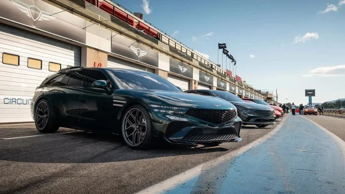 Genesis G70 Shooting Brake: Дебют в России.