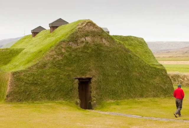Хоббитские норы в реальности: дома, вдохновленные творчеством Толкина