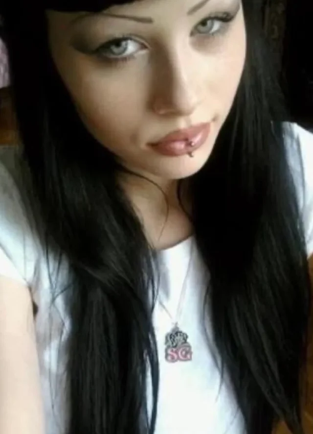 Эволюция образа: от девочки к динозавру