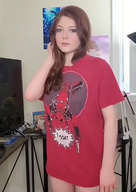 Когда девушке скучно