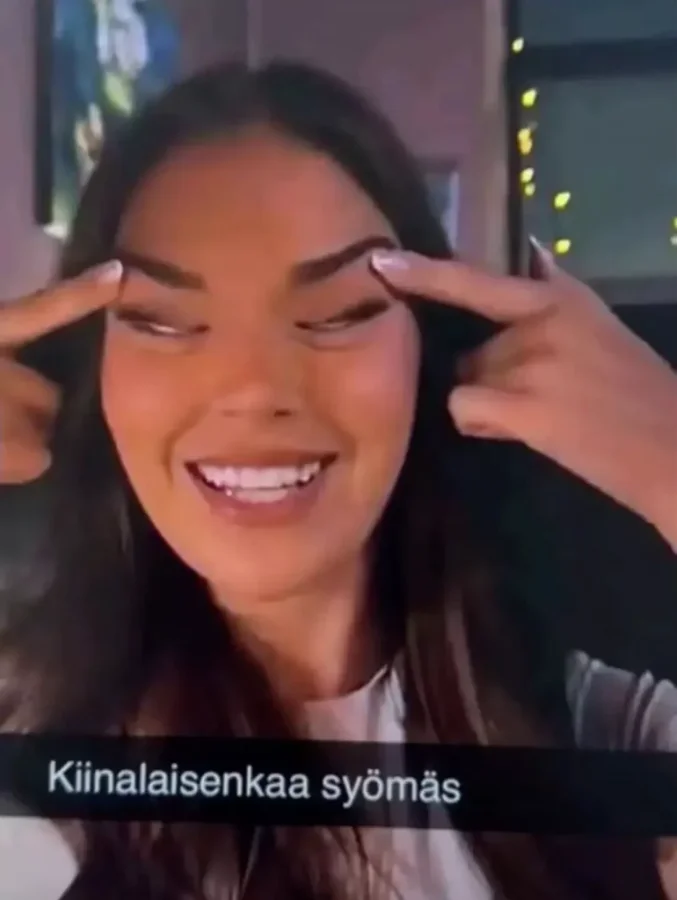 Обладательница титула «королева красоты» была дисквалифицирована после обвинений в расизме