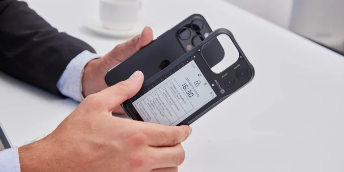 Представлен инновационный чехол SmartInk I для iPhone, оснащенный экраном E-Ink и функцией голосовых заметок