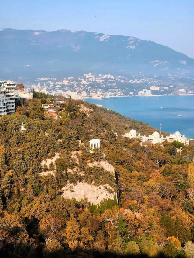 🌞 Солнечная тропа в Ливадии — мягкий, уютный и самый атмосферный маршрут Южного берега Крыма