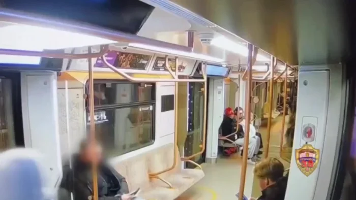 Парень попытался ограбить пассажирку метро в столице