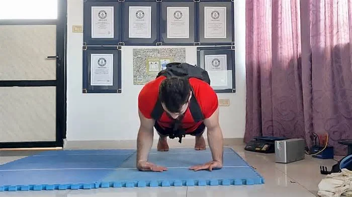 Анжуманя, затем пресс качат