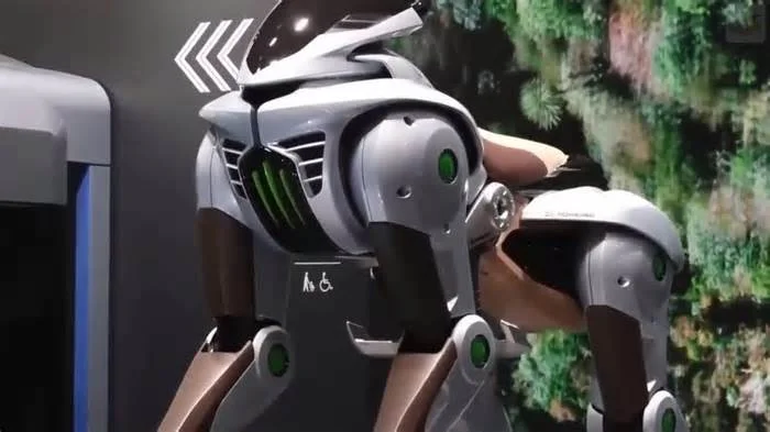 Гигантская робособака-охранник с бонусной опцией злобного рычания 