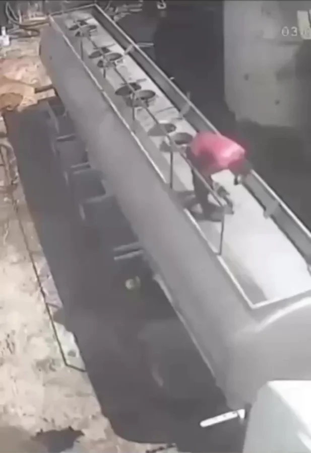 Не видно что там. Дай подсвечу