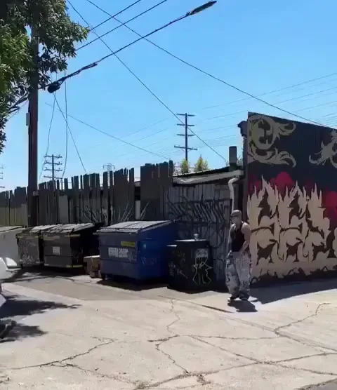 Когда с утра зашёл в чужой район