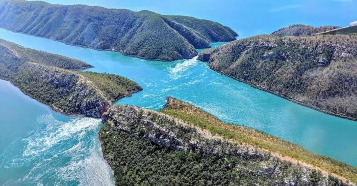 Боковой водопад: красота и смертельная опасность