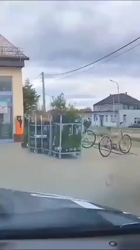 ... никогда не равен нулю