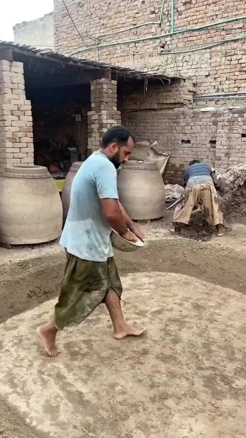 Как строят тандыр