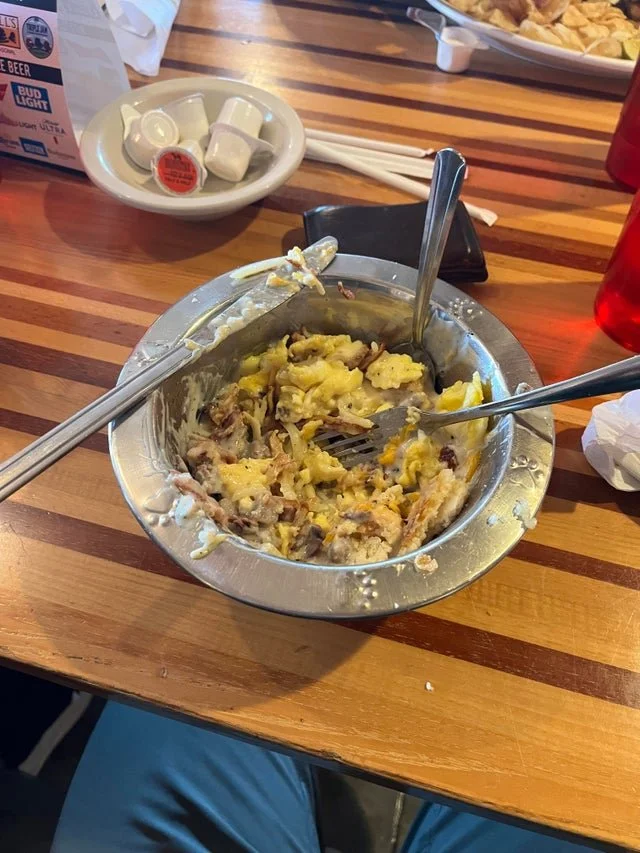 Крайне странная подача блюд