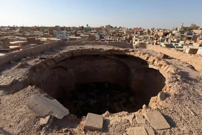 Крупнейший некрополь Земли: Долина Мира