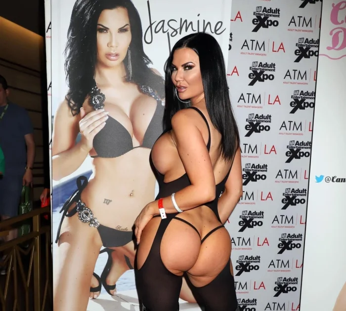 Топ-8 известных порноактрис из Великобритании