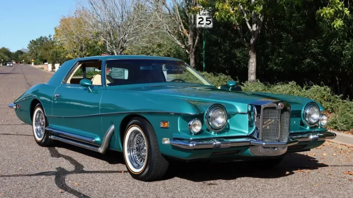 Уникальный Stutz Blackhawk: Редкое купе ручной работы из Италии ищет нового владельца!