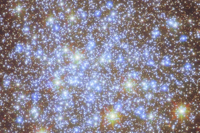 Звёздное чудо: 100 000 древних солнц в M 72