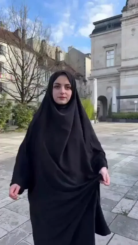 Без хиджаба