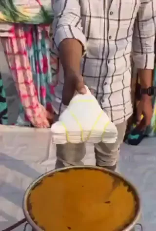 Сначала подумал, что вкусняшка