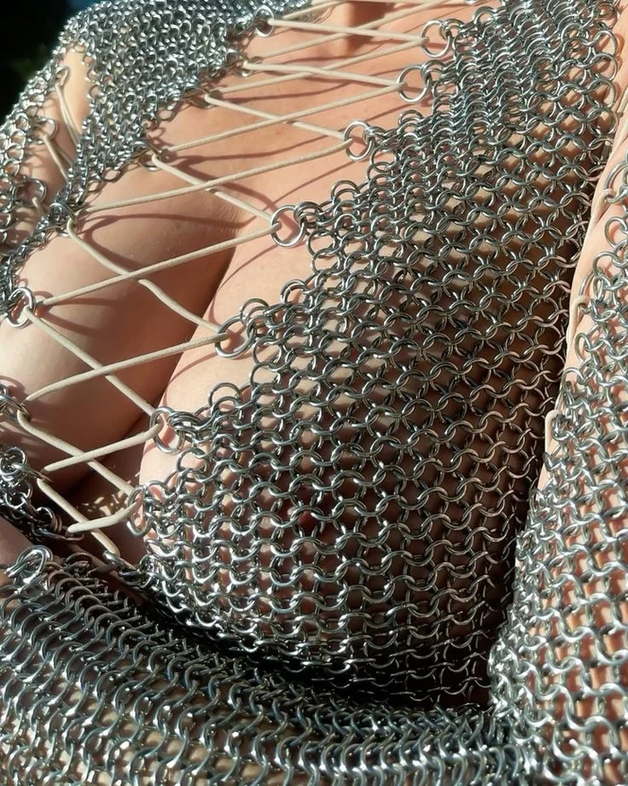 Глазами смотреть, руками не трогать