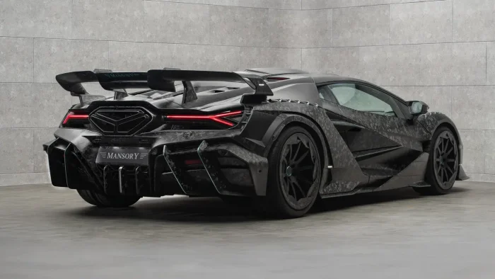 Мастерская Mansory представила экстремальную версию Lamborghini Revuelto под названием Carbonado X