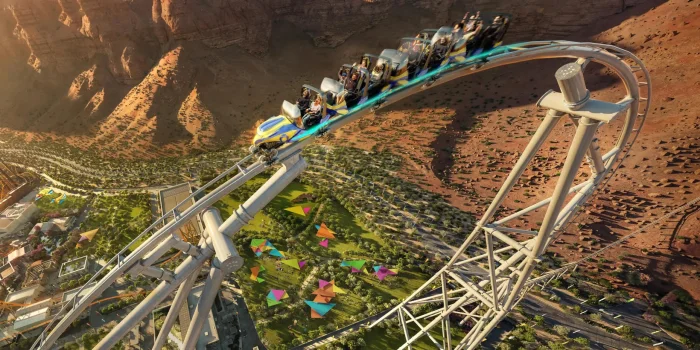 На грани возможного: в Саудовской Аравии открылся парк развлечений будущего