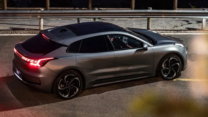 Проблемы с аккумулятором: Zeekr объявила отзыв модели 001