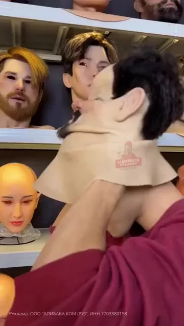 Реалистичная маска