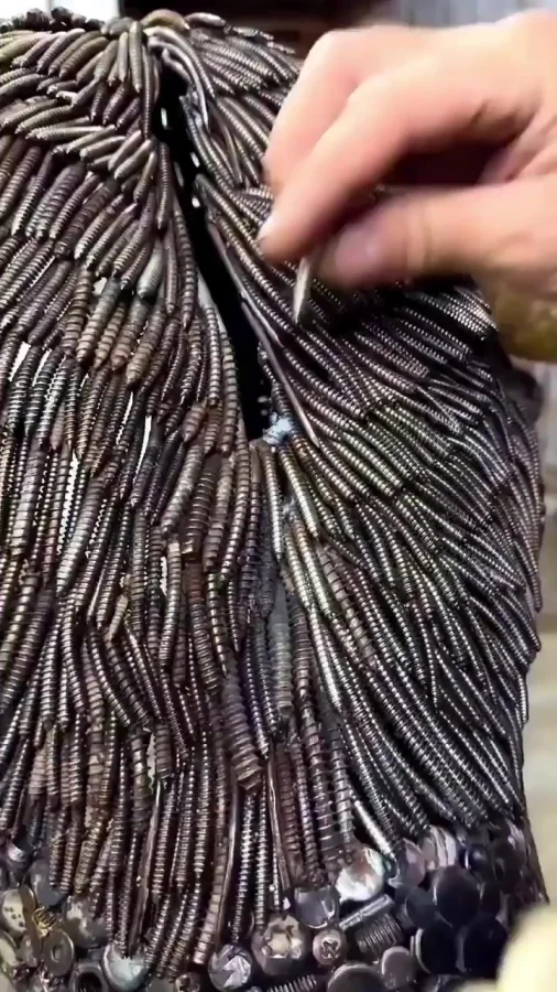 Скульптуры выполненые из металла