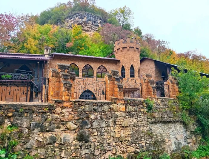 🏰 Замок коварства и любви — легендарный утёс Кисловодска