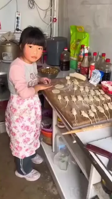 А жареных мышей не хочешь?