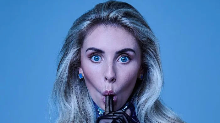 Bonnie Blue: как британская звезда скандалов превратила провокацию в медиа-империю