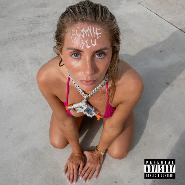 Bonnie Blue: как британская звезда скандалов превратила провокацию в медиа-империю