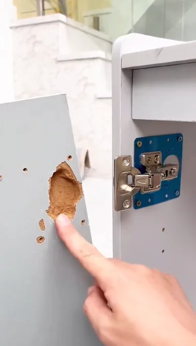 Быстрый ремонт дверцы