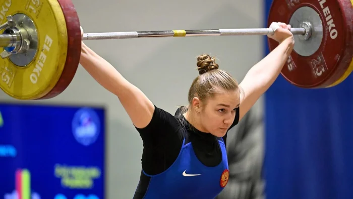 Девушки тяжелоатлеты