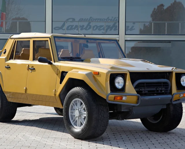 Lamborghini: роскошный внедорожник