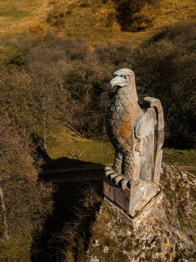🦅 Немецкий орёл в горах Кавказа