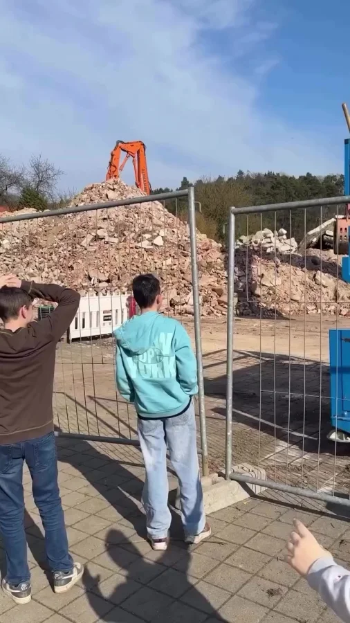 Порадовал детишек