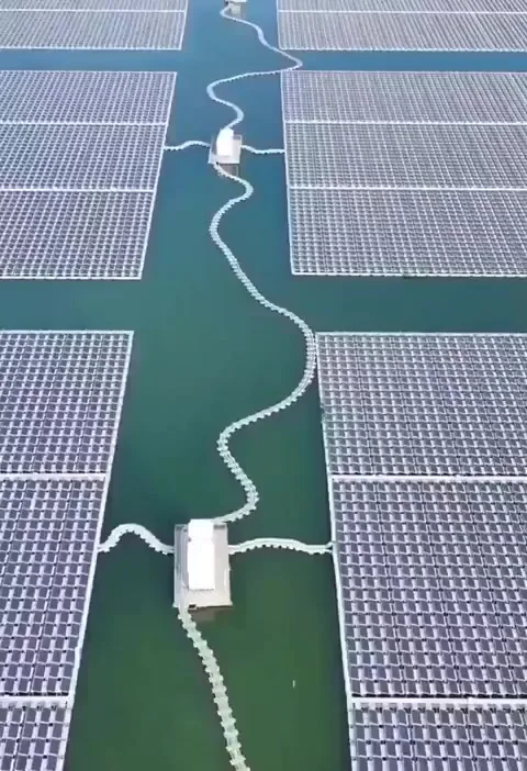 Солнечная «ферма» в Китае с функцией сохранения воды