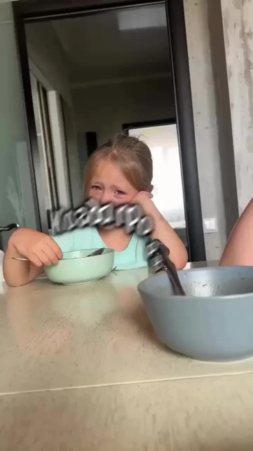 Старший брат вам не мама