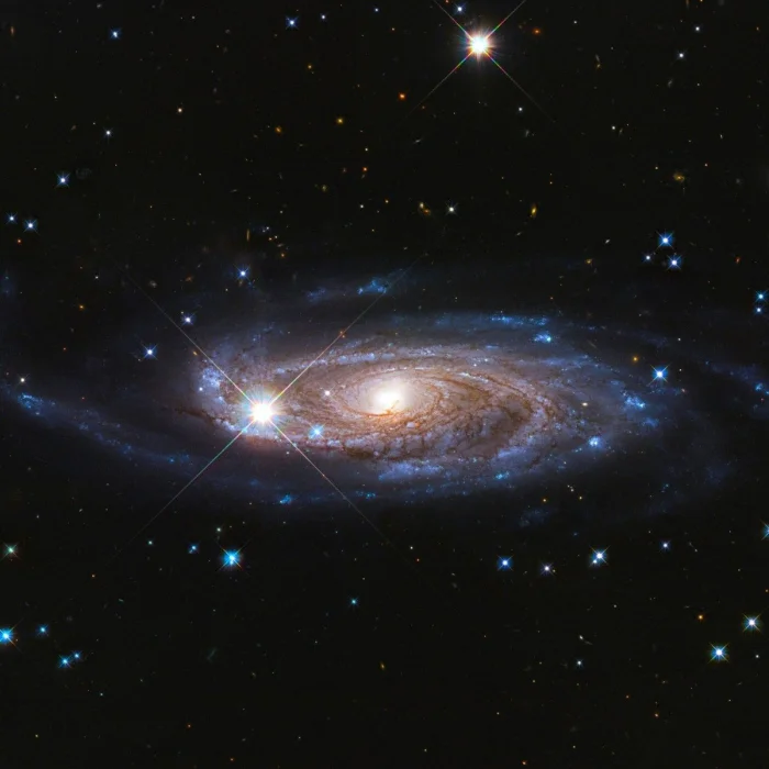 "Тихий гигант" - UGC 2885