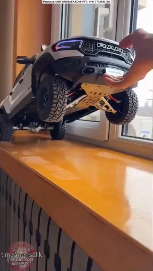Внедорожник Dodge Ram на радиоуправлении