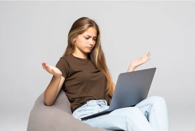 10 странных привычек, которые появились у людей из-за интернета