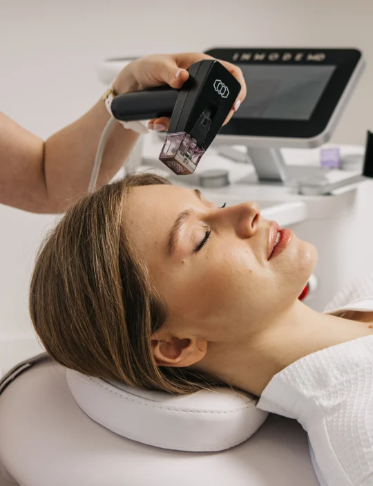 Ботулинотерапия и микроигольчатый RF-лифтинг Morpheus 8: как вернуть коже молодость