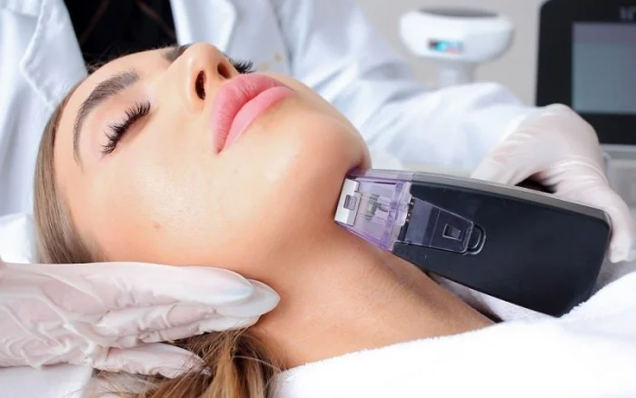 Ботулинотерапия и микроигольчатый RF-лифтинг Morpheus 8: как вернуть коже молодость