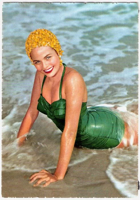 Девушки в купальниках из 40-50х годов